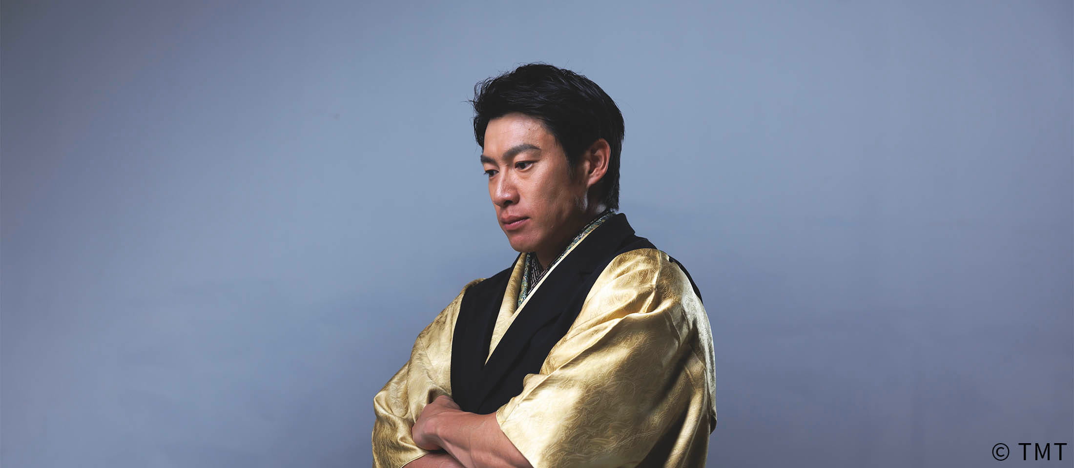 金の袴を着た柳田選手